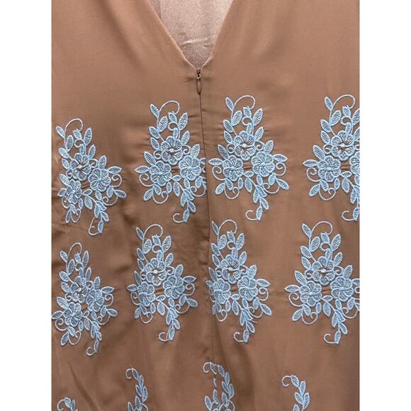 Free the Roses Floral Embroidered Chiffon Mini Dress Small Nude Blue NWT - Picture 9 of 10